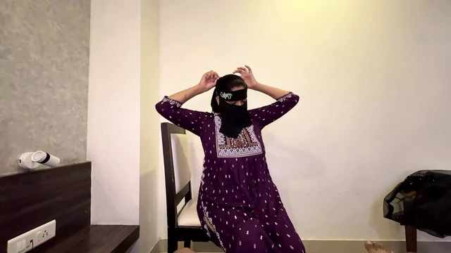 Village Muslim Hijab Girl fucked in Oyo Hotel Viral XXX Video mms