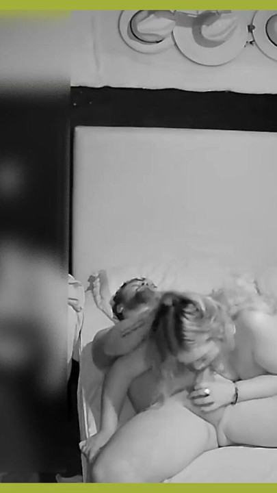 PUCHIS - ANAL CREAMPIE FILLS MIA'S ASS | Clip 1