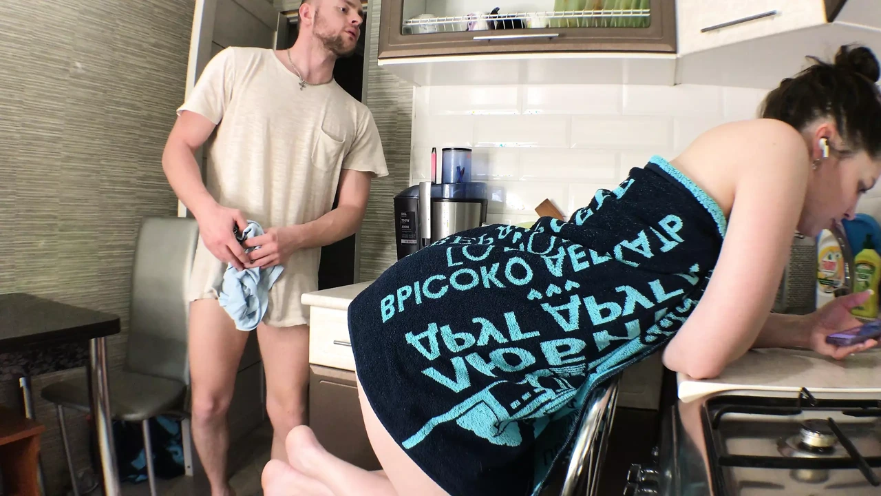 洗完澡后的继妹