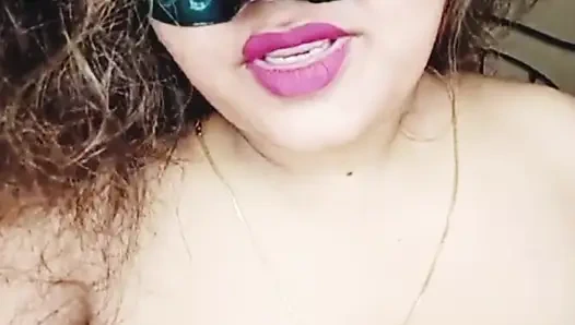 Beutiful Indian aunty NUSRAT enjoying her self to showing ass