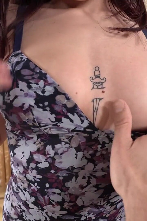 Seksi Latina Lara Duro uzima tvoj debeli kurac duboko u svoju ukusnu POV pičku