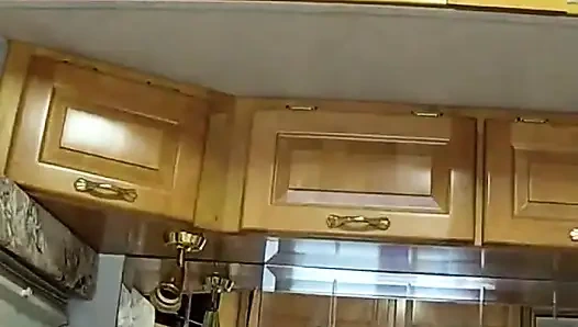 Шаловливая киска и очко, время прямой трансляции