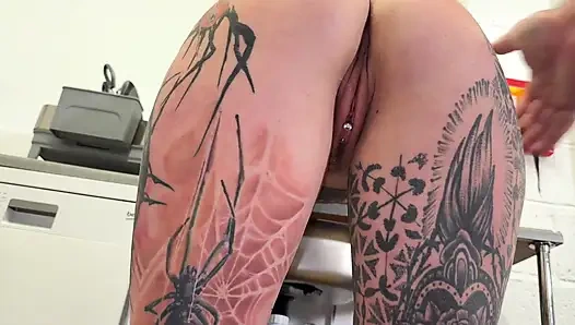 Andy Lee ile mutfakta sert sikiş