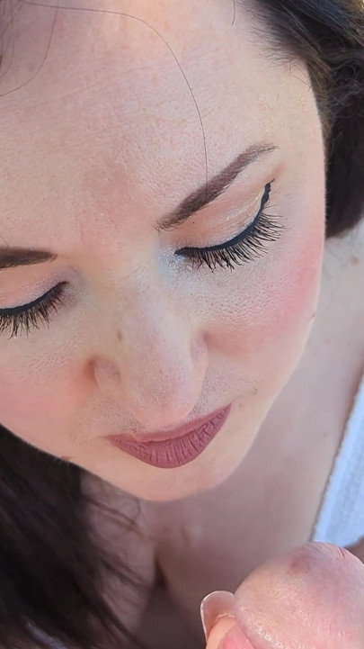 POV Outdoor Blowjob, Handjob, Deepthroat & Cum Facial Under the Heatwave - Dame Olga 4K (734)