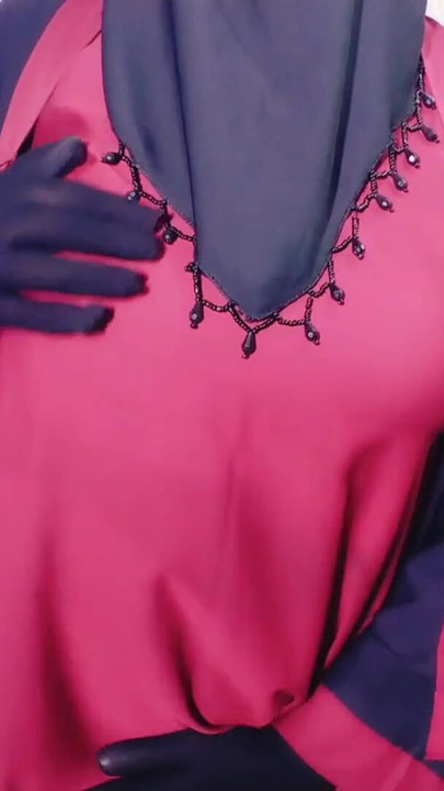 Šef kancelarije provodi noć sa indijskom prelepom ženom | Klip 1