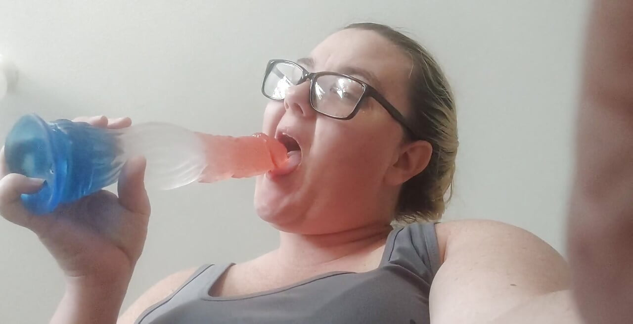 Aku masukin kontol 3 kontol sampai dalam banget!