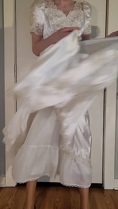 Robe de mariée vintage liquide en satin