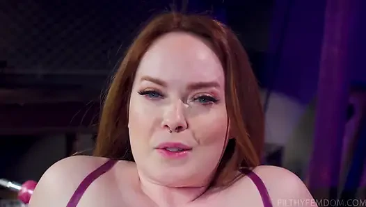 Summer Hart'ın rol aldığı itaatkar küçük adam