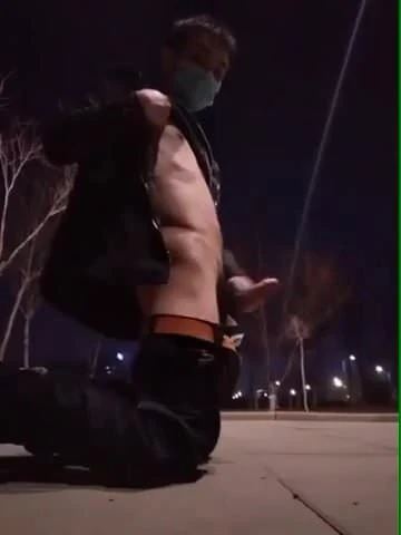 A street wanker