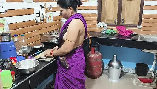 Indische hausfrau hardcore-sex im küchenzimmer vom freund ihres ehemanns
