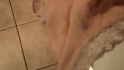 cumming üzerinde bir arkadaşlar külot