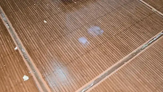 Geiler Ehemann Erwischte Seine Frau Beim Waschen Ihrer Haare Im Badezimmer Und Fickte Sie