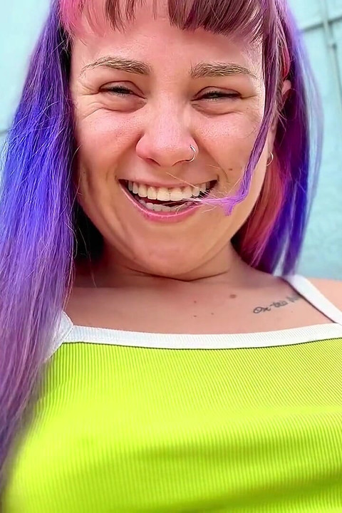 Sughițe, Burps și Underboob