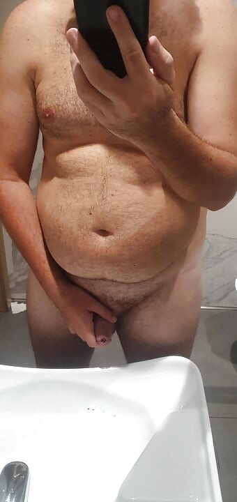 Pubblic banyosunda tamamen çıplak