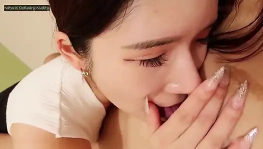 Tangan yang Tak Tertahankan - Pijat mewah yang melelehkan kendali dan mengarah ke akhir yang meluap