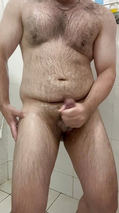 Handjob in the bath