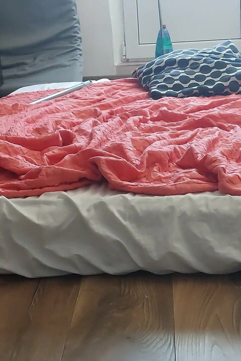 Amateur Couple Crazy Sex in the Bedroom