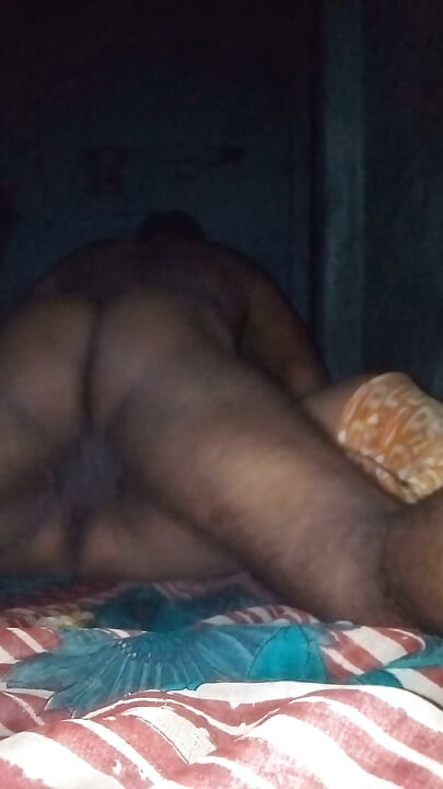 Bhabhi Apne husband se chut uthha uthha ke chudai ki