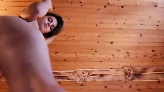 Ateşli boşalma sürprizi: üvey kız kardeşinin lezzetli ikramı