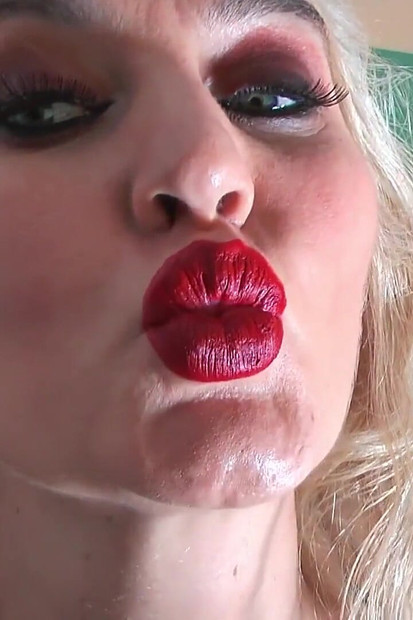 Δεμένα φιλιά (μέρος 6)