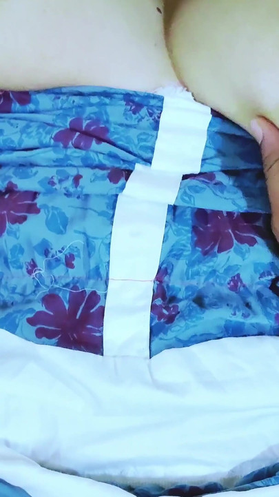 Indijska Desi Bhabi i devar HD Desi bhabi seks sa svojim devarom u svom stanu | Isječak 1