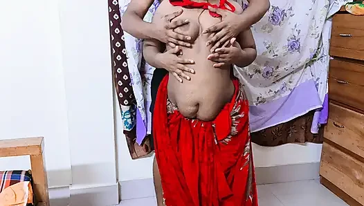 Gadis cantik India lagi asik nyepong kontolku sambil pakai kain sprei