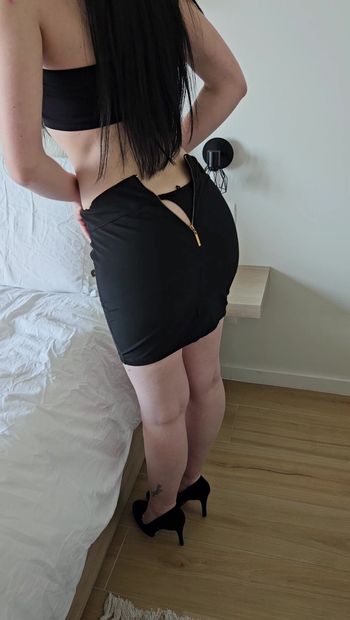 OMG my big booty is always in the way!!