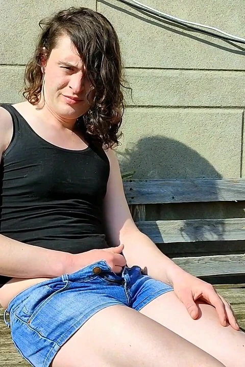 Sara outdoor masturbation