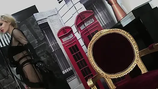 In diesem Clip geht es nicht nur um die Schuhe, es geht um das, was Sie mit den richtigen Schuhen tun können