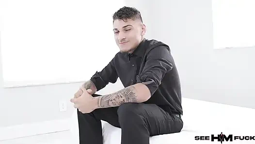 Charmer Victor Ray ayaklarına lolly dames tarafından tapılıyor!