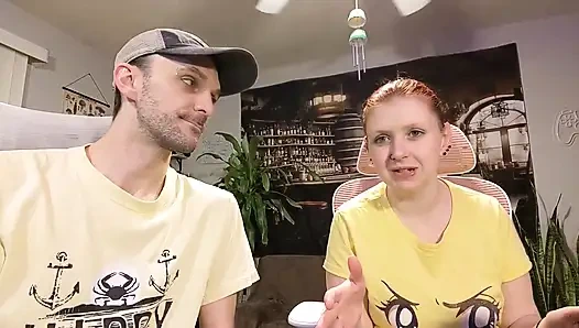 Hadiah Wish List 9 - Unboxing dan Masturbasi Pakai Gaun Merah Corset Merah dan Vinyl