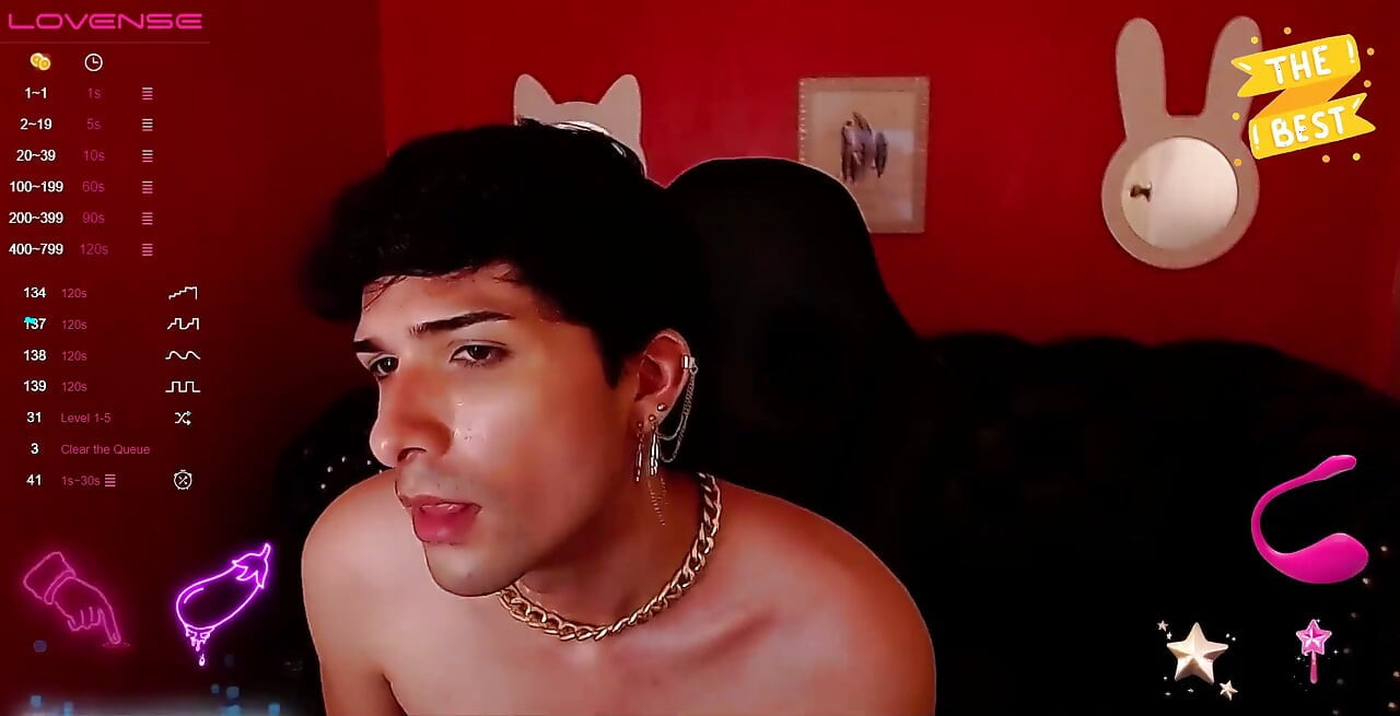 Twink Masturbates in Public