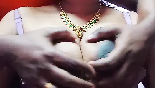 Horny Aunty Seduced Her Boyfriend With Her Boobs