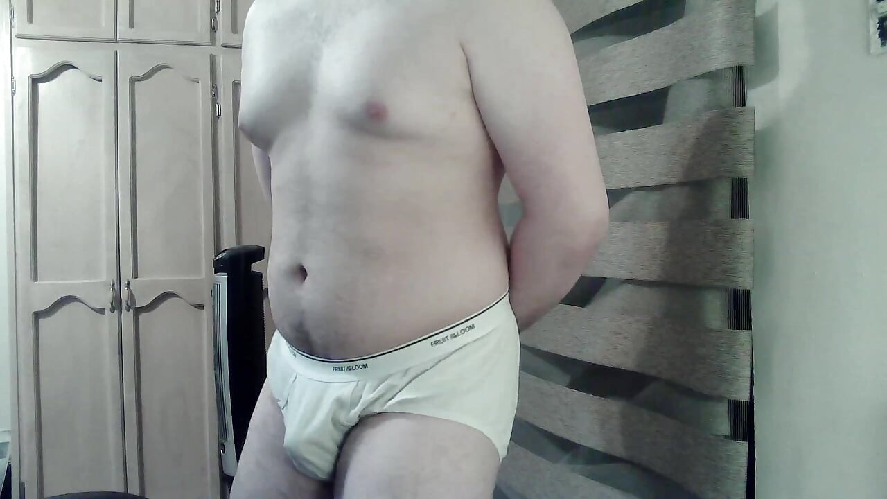 Beefy virgin camboy dances and flexes