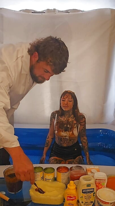 Messy Rimming and Anal in the Work Store Room Nds with Cum Eating