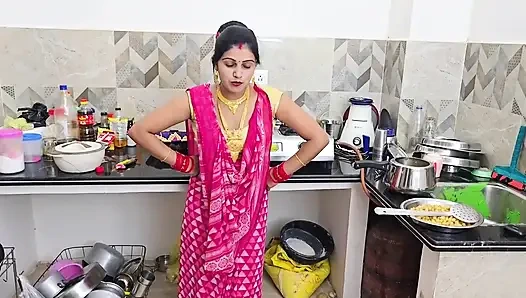 Boss Ne Bhabhi Ko Pramotion dene Ke Bahane Bulaya Apne Room Me Hardcore Sex