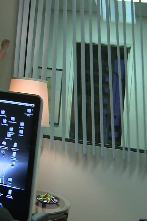 Горячая Office_Scene_4_Sexy попастая грудастая женщина заканчивается с ее сиськами, покрытыми спермой от члена ее босса в офисе