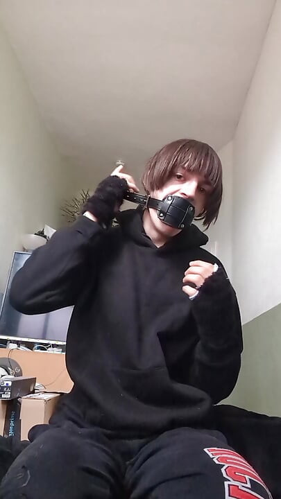 gasmask breathplay with diffrent gags