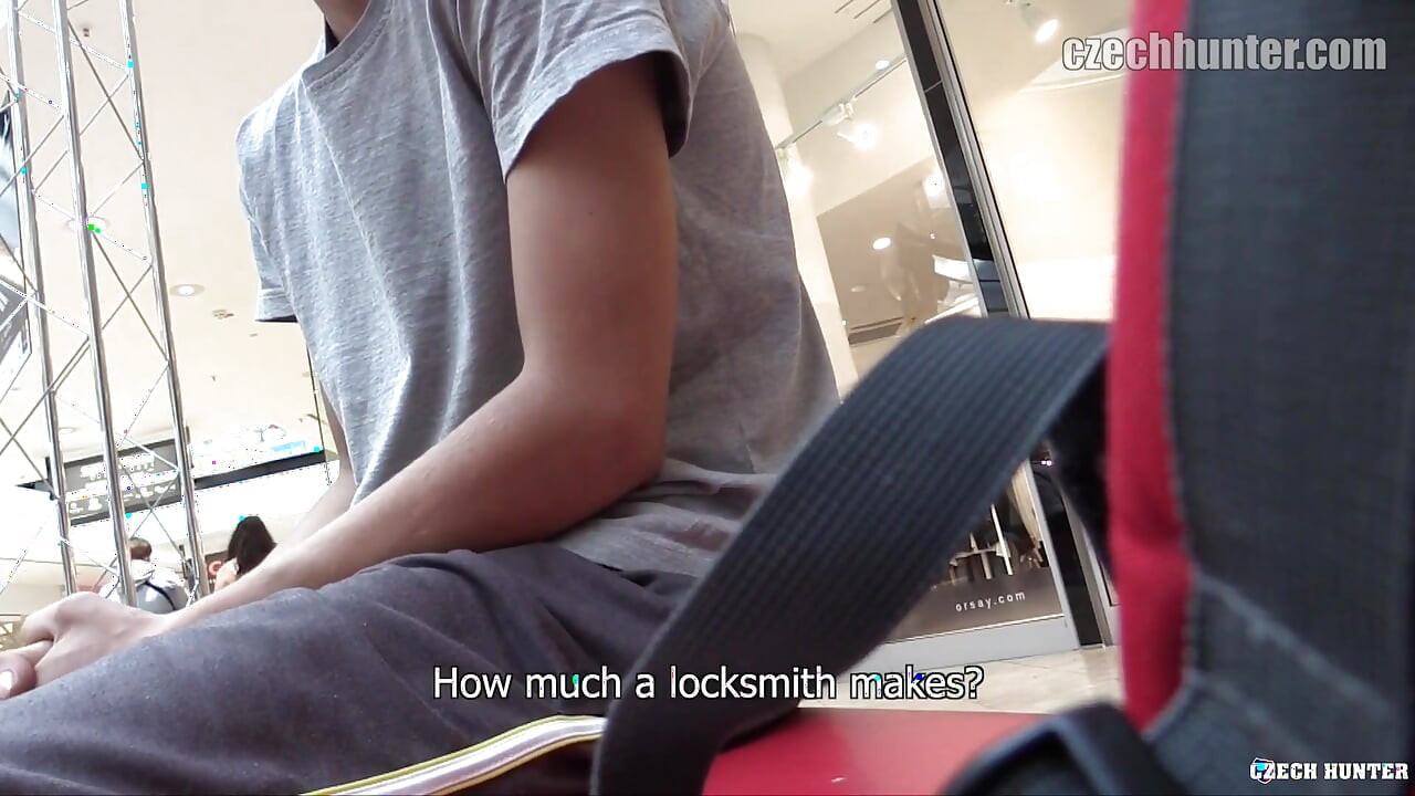 Slim Czech Hunter Buys Underwear From Lonely Before Hot Bareback Doggystyle Action
