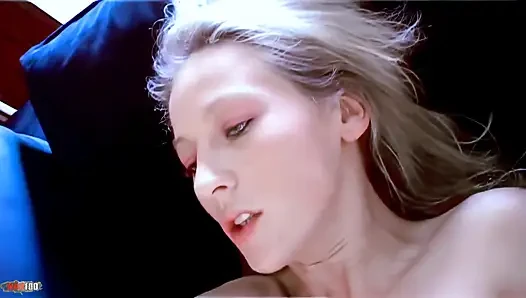 Lady-margaux: blonde schlampe lutscht und fickt einen großen schwanz
