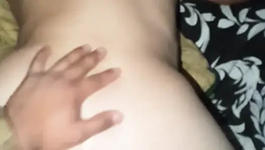 Aku datang untuk menonton film dan melakukan seks anal