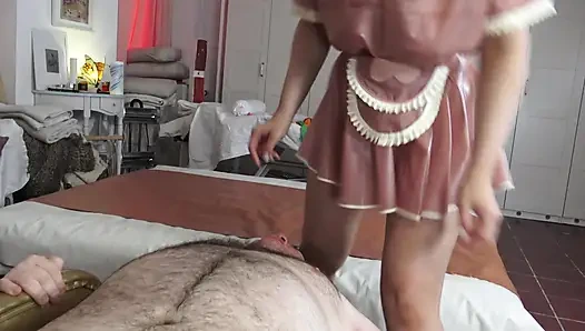 Russische herrin dominiert ihren sub