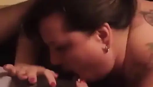 İri güzel kadın sokak kedisi will'den ıslak dölleniyor