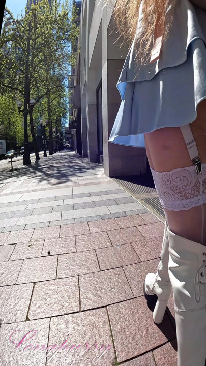 Longpussy. Getting some Sun in the City.