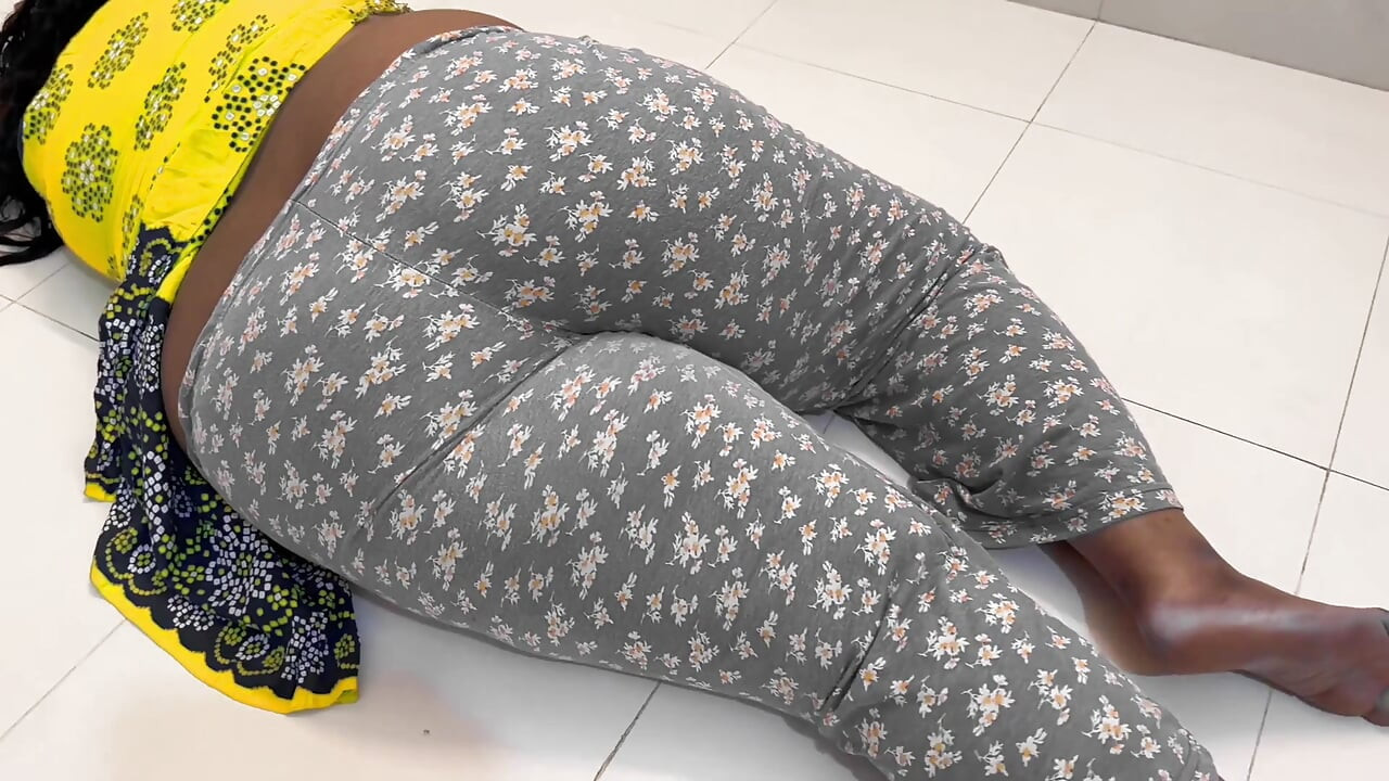 Tamil Big Ass 19 Year Old Sexy Stepsister Fucked by Punjabi Step Brother While Resting in His Room - Anal Cumshot