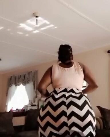Casandy shake big booty