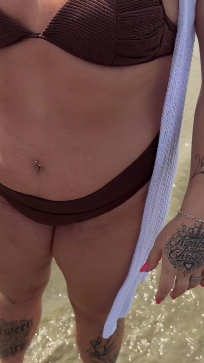 On the beach my wife and I invited a beachgirl to fuck she accepted because she was very horny! she has a pink pussy | Clip 1