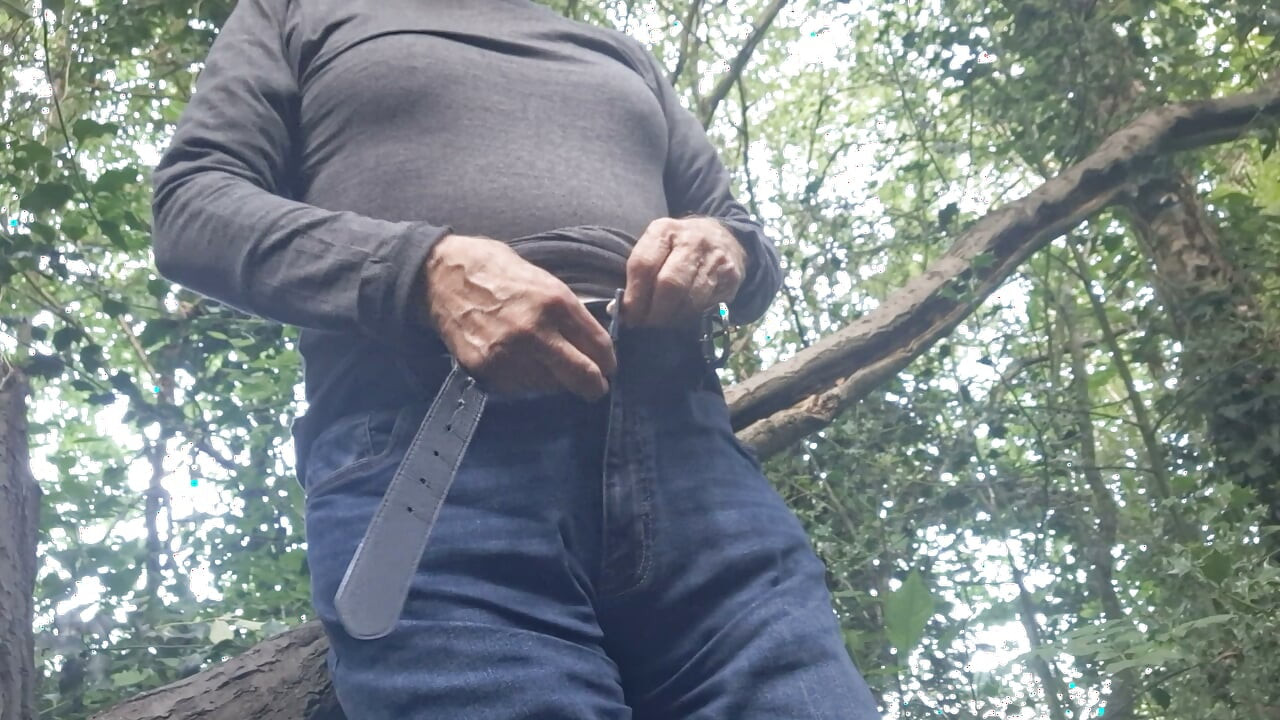 Eylül ayında dışarıda soyunma