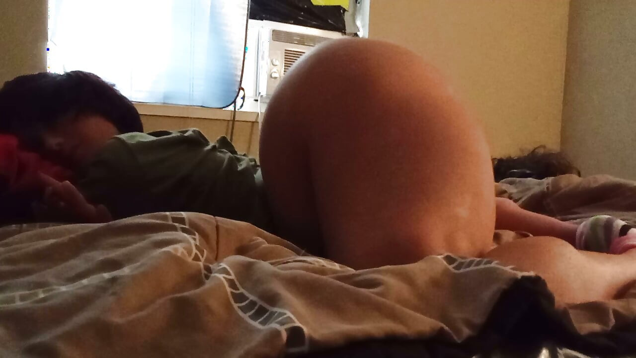 Ein bisschen Trockenhumping gemischt mit ein bisschen Ficken LOL