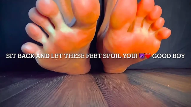 Oily feet solo footjob perfect brown twink feet